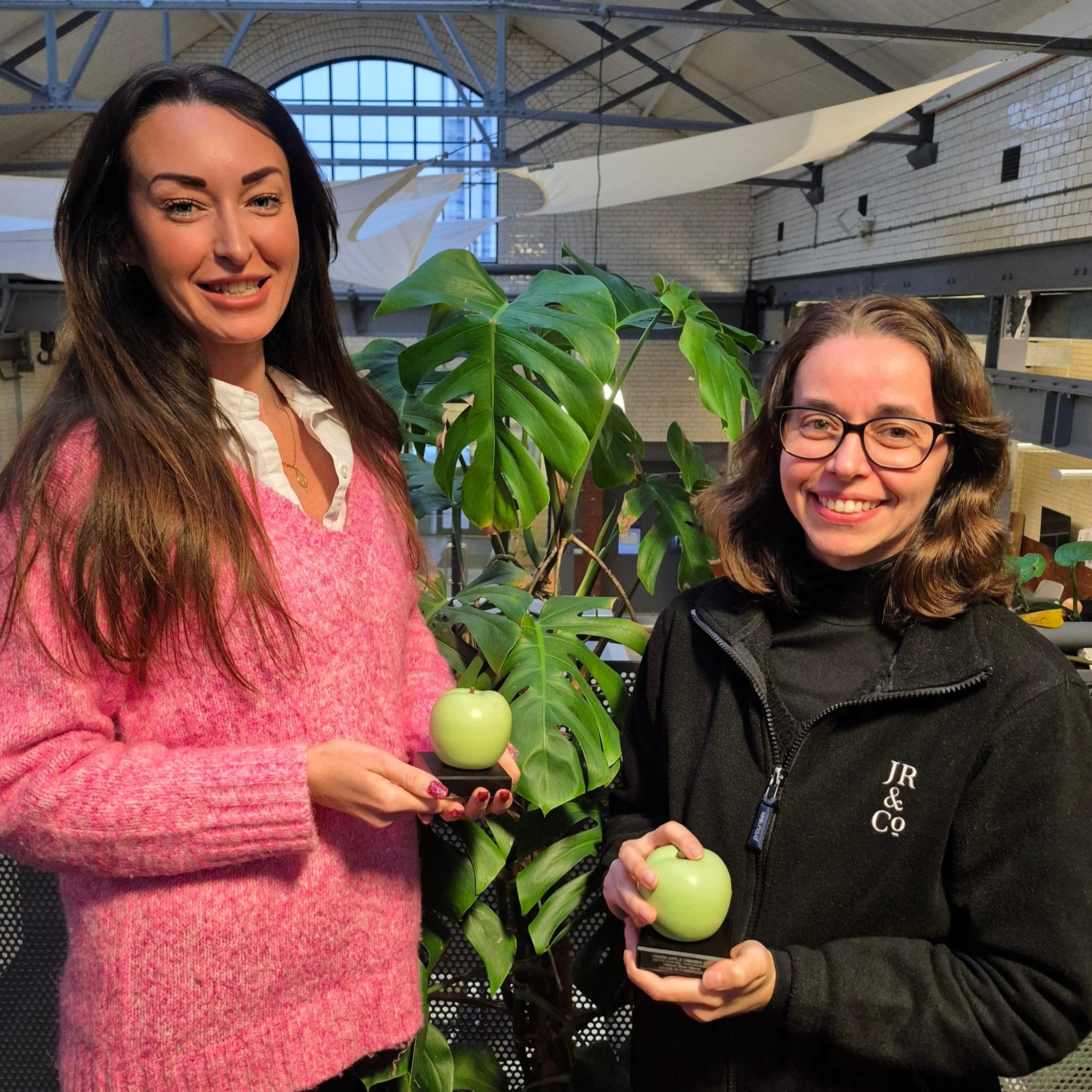 Lauren Hanley and Vania Borges with the JR&Co Green Apple Awards